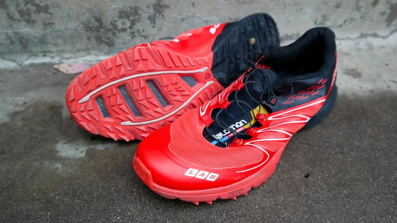 Illustration for article titled What's Better For Hiking? Boots vs Trail Runners vs Approach Shoes